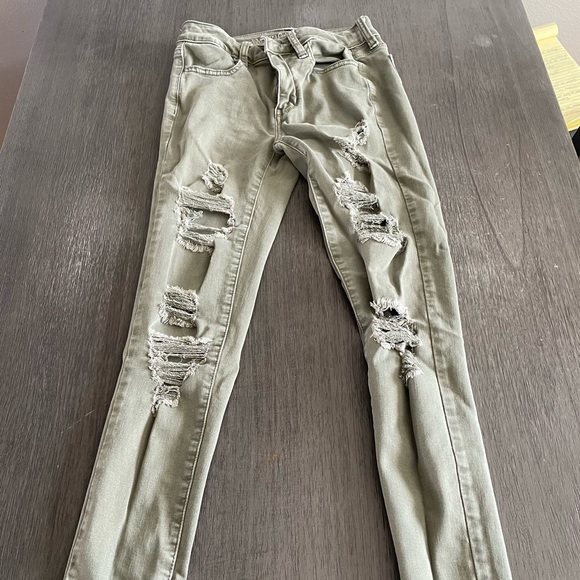 American Eagle Outfitters Denim - Pre distressed skinny jeans